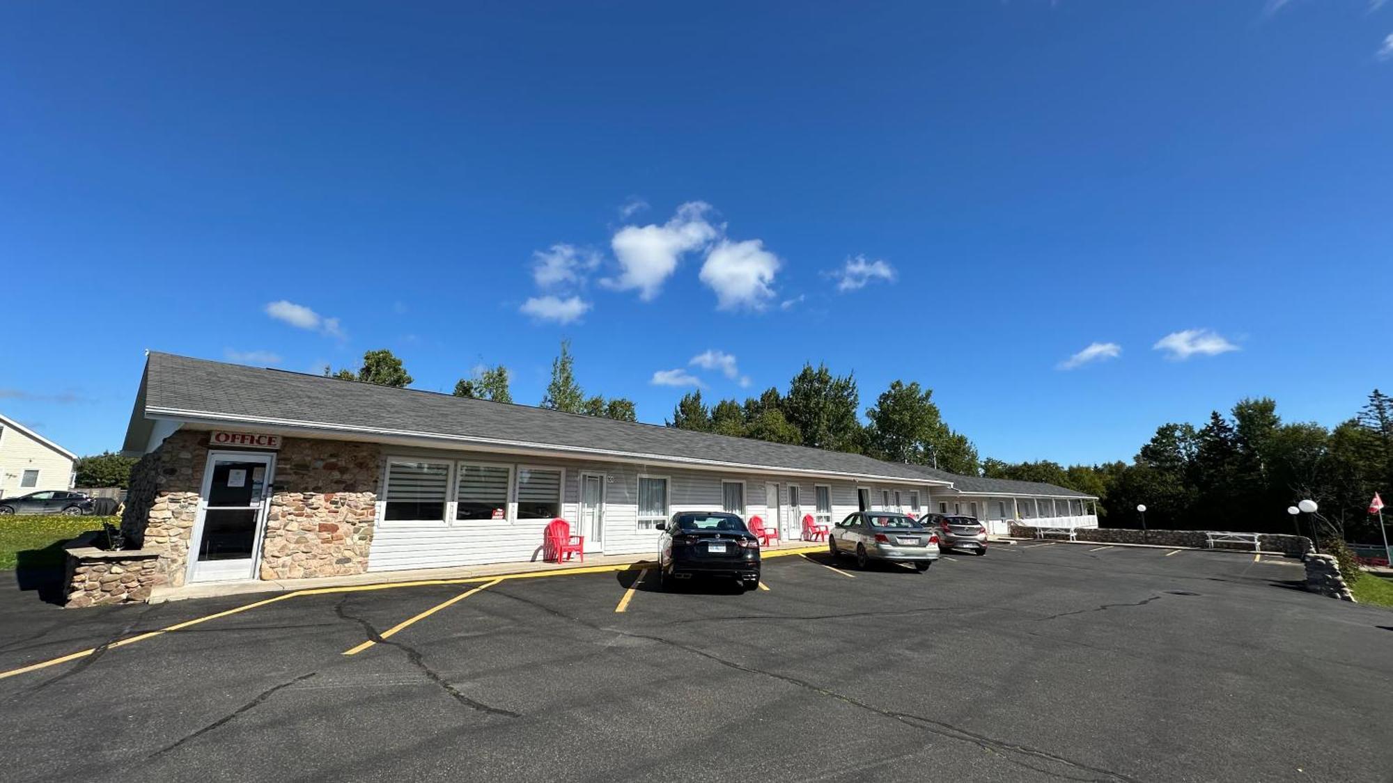 Motel 7 Inn & Suites Beresford Buitenkant foto